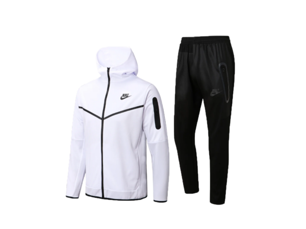 Nike Set: Tech Fleece – Black and White
