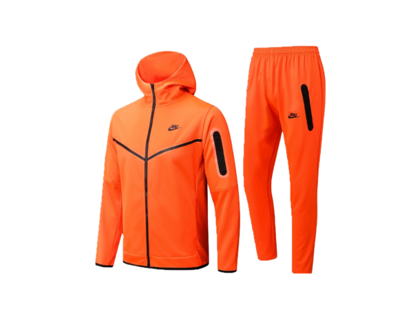 OO.png Nike Set: Tech Fleece – Orange