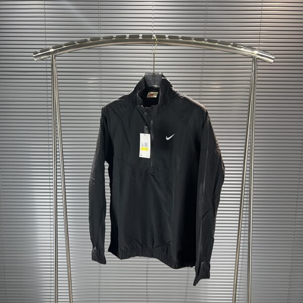 e8149a60.jpg Nike x Stussy Windrunner Jacket Off Noir