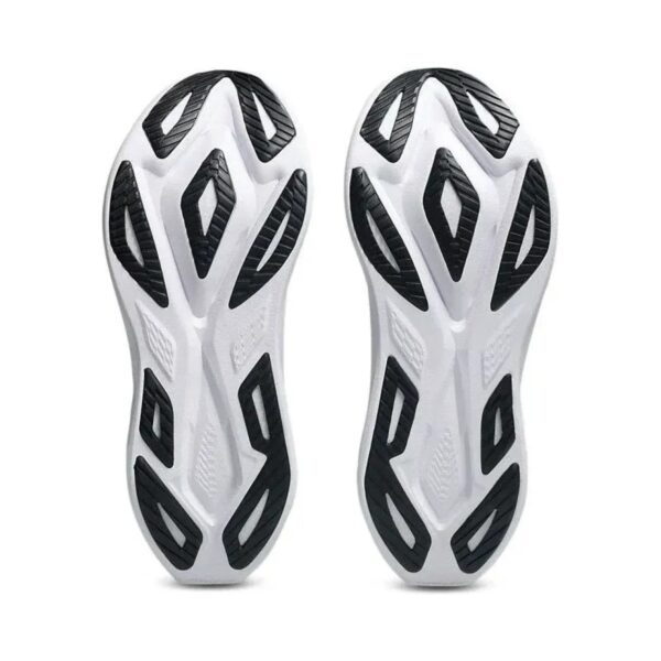 Asics Superblast 3 White/Black Asics Superblast 3 White/Black | STYLO