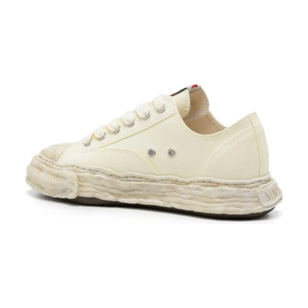 Maison Mihara Beige Maison Mihara Beige | STYLO