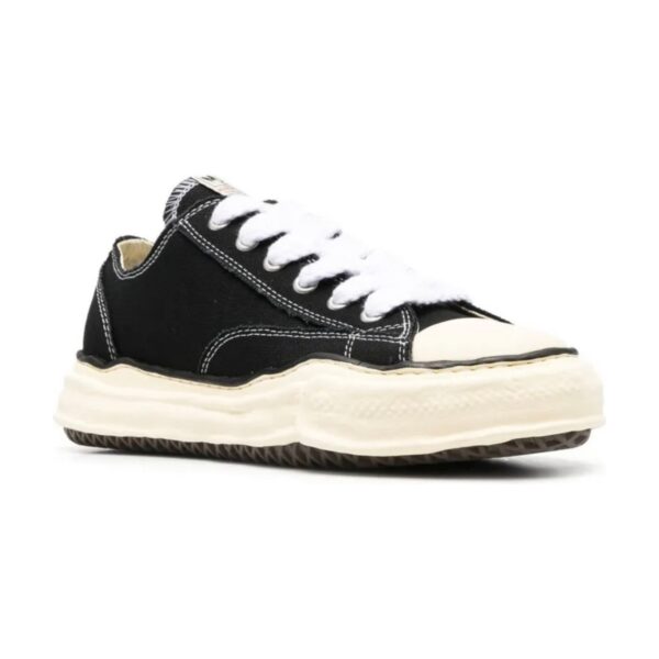 Maison Mihara Black beige | STYLO