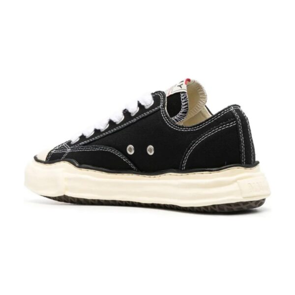 Maison Mihara Black beige | STYLO