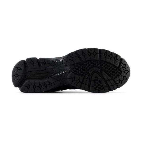 New Balance 1906U Triple Black New Balance 1906U Triple Black | STYLO