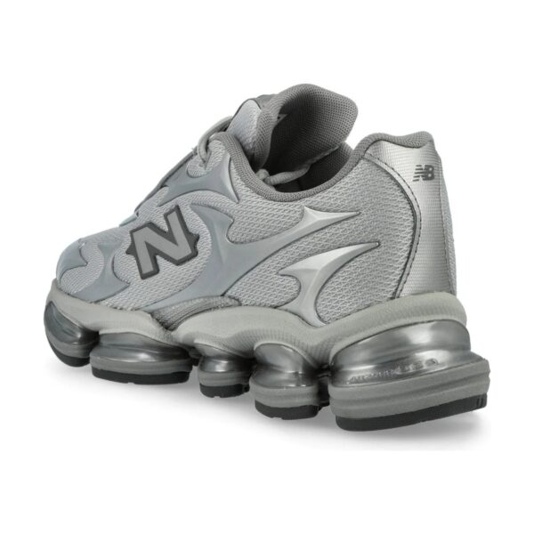 New Balance 2000 Silver Metallic New Balance 2000 Silver Metallic | STYLO