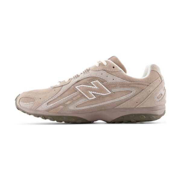 New Balance 204L Mushroom Arid Stone New Balance 204L Mushroom Arid Stone | STYLO