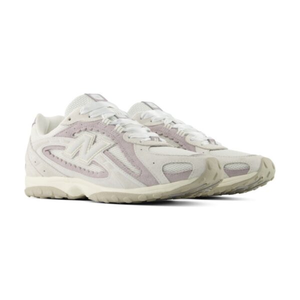 New Balance 204L Reflection Truffle Salt New Balance 204L Reflection Truffle Salt | STYLO