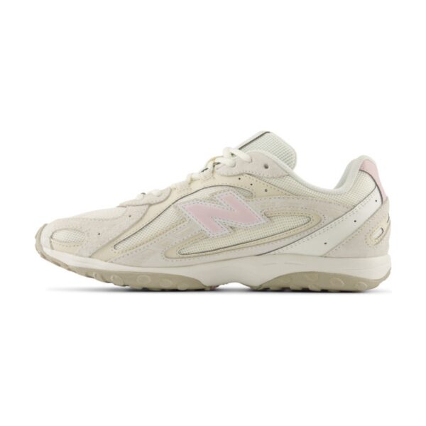 New Balance 204L Sea Salt Stone Pink New Balance 204L Sea Salt Stone Pink | STYLO