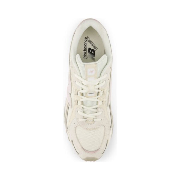 New Balance 204L Sea Salt Stone Pink New Balance 204L Sea Salt Stone Pink | STYLO
