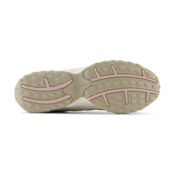 New Balance 204L Sea Salt Stone Pink New Balance 204L Sea Salt Stone Pink | STYLO