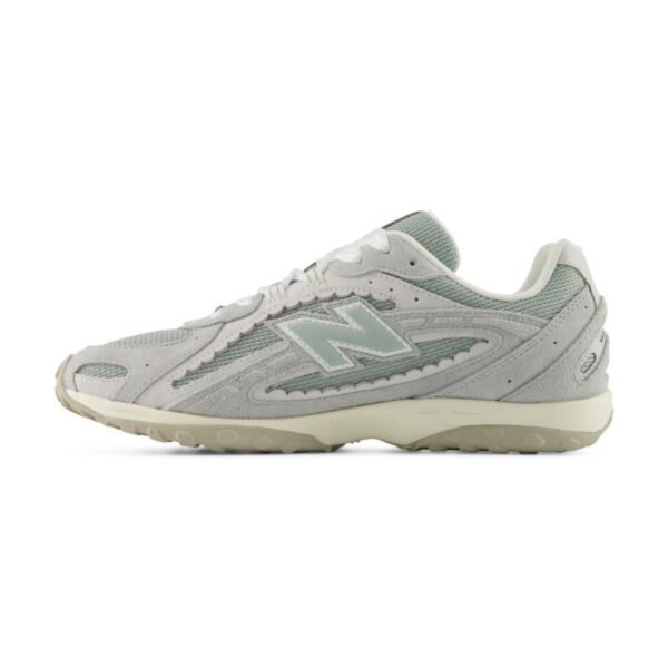 New Balance 204L Silver Grey | STYLO