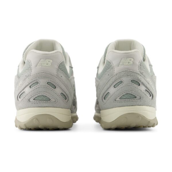 New Balance 204L Silver Grey | STYLO
