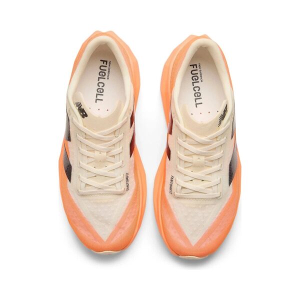New Balance FuelCell Rebel v4 2E Hot Mango/Angora New Balance FuelCell Rebel v4 2E Hot Mango/Angora | STYLO