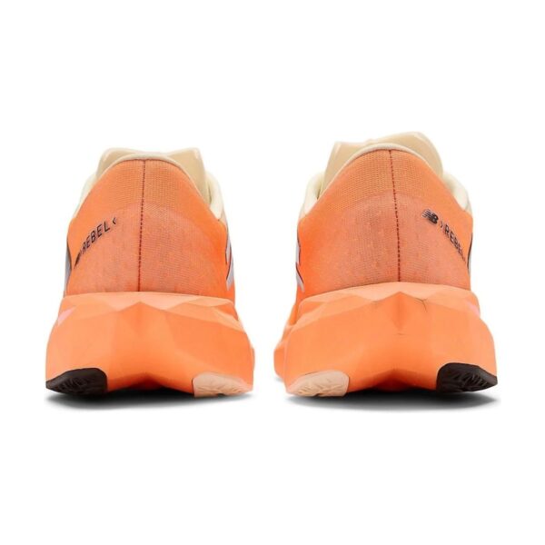 New Balance FuelCell Rebel v4 2E Hot Mango/Angora New Balance FuelCell Rebel v4 2E Hot Mango/Angora | STYLO