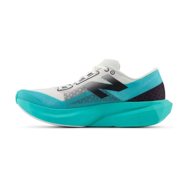 New Balance FuelCell Rebel v4 Cyber Jade | STYLO