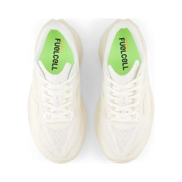 New Balance FuelCell Rebel v4 White Linen | STYLO