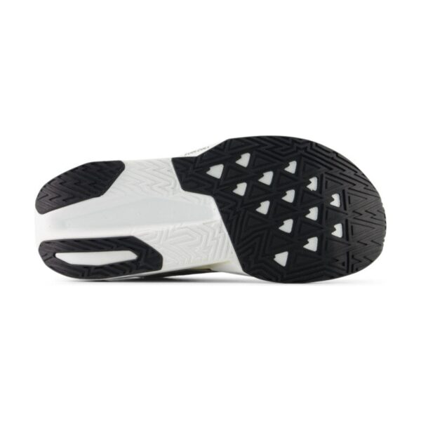 New Balance FuelCell Rebel v5 Linen Grey Matter | STYLO