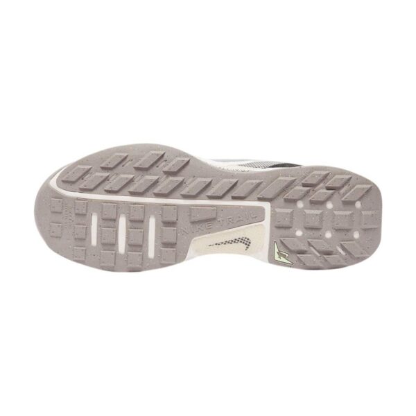 Nike Juniper Trail 3 Sequoia/Summit White | STYLO
