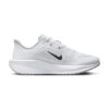 Nike Quest 6 White/Black Nike Quest 6 White/Black | STYLO