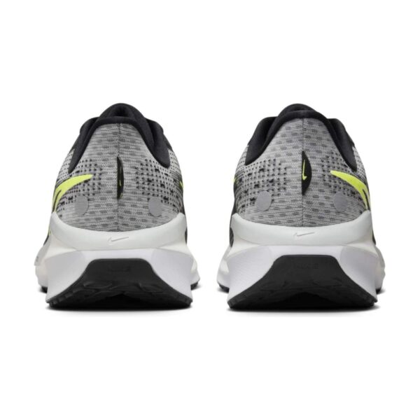 Nike Vomero 17 Black Volt Nike Vomero 17 Black Volt | STYLO