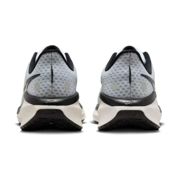 Nike Vomero 17 Platinum Vintage Green | STYLO