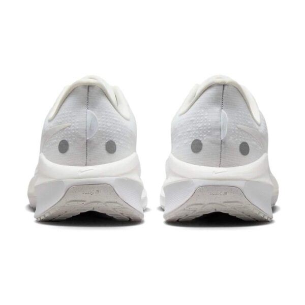 Nike Vomero 17 White Platinum Tint | STYLO