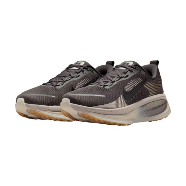 Nike Vomero 18 Medium Ash/Black | STYLO