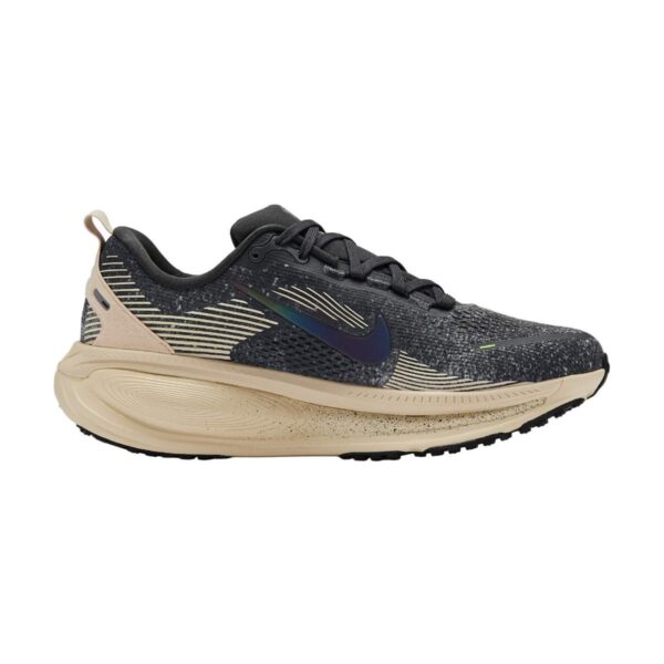Nike Vomero 18 Oatmeal/Black | STYLO