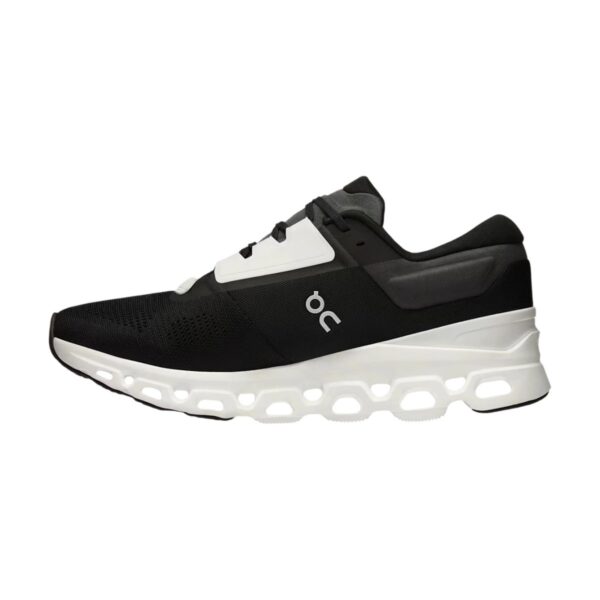 On Cloudstratus 3 Black/Frost On Cloudstratus 3 Black/Frost | STYLO