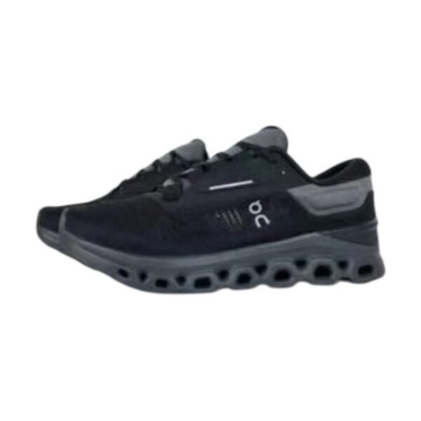On Cloudstratus 3 Black/Grey On Cloudstratus 3 Black/Grey | STYLO