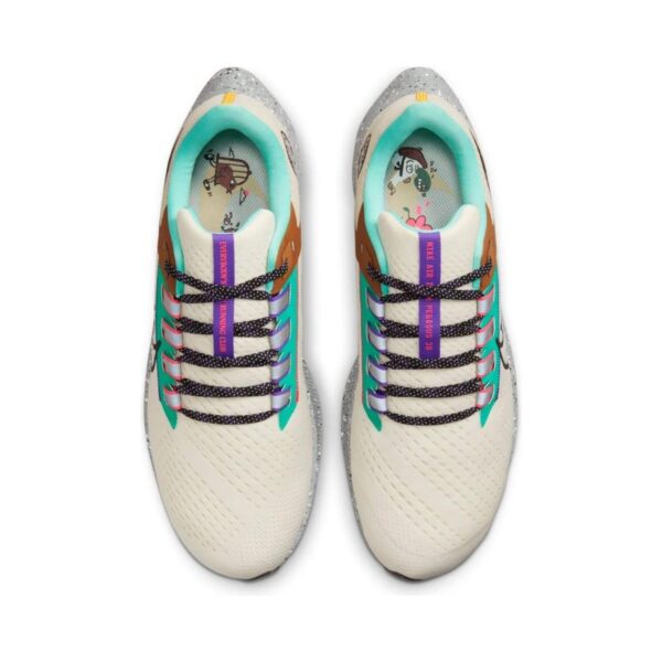 Pegasus 38 Running Club – Sail | STYLO
